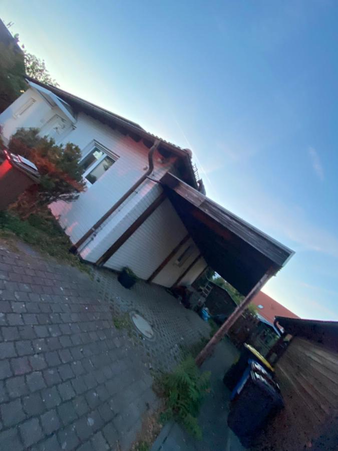 Villa Es Ist Ein Sehr Schoenes Haus Raunheim Exterior foto